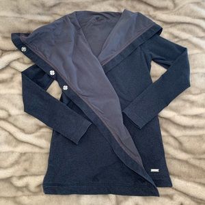 Lululemon size 4 savasana wrap